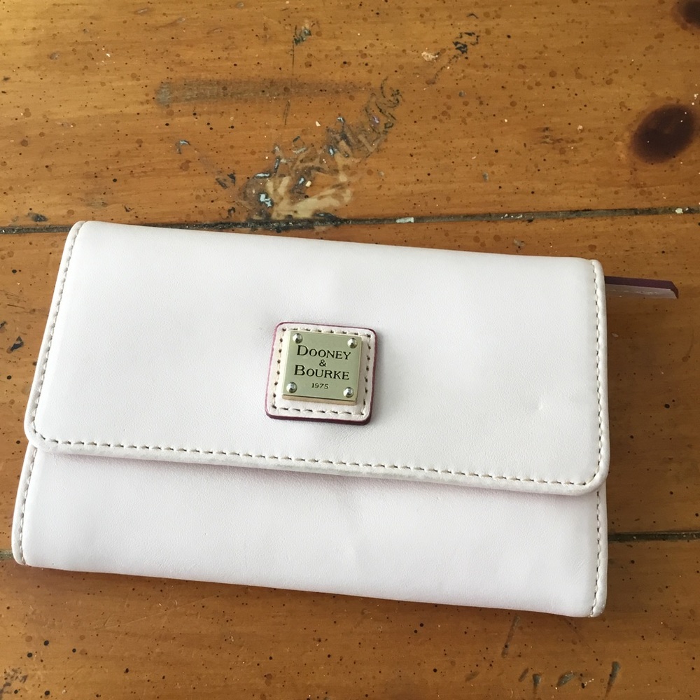 Dooney & Bourke Light Pink or Cream Women’s Wallet New Mint